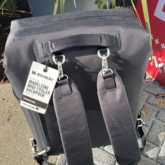 STANLEY: The All Day Madeleine Midi Cooler Backpack | 20 Can | 14.8 QT | NWT - Picture 8 of 14